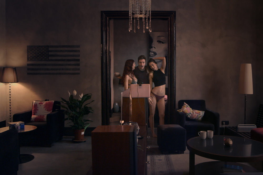 Jelenet az „Emma és Eddie: A képen kívül” című filmből  Kép forrása: Vertigo Média